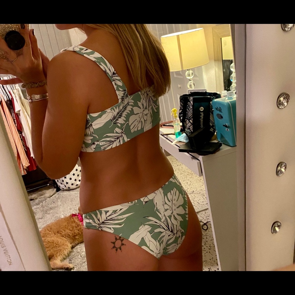 Classy reversible bikini set! Shore Brand - Picture 2 of 3